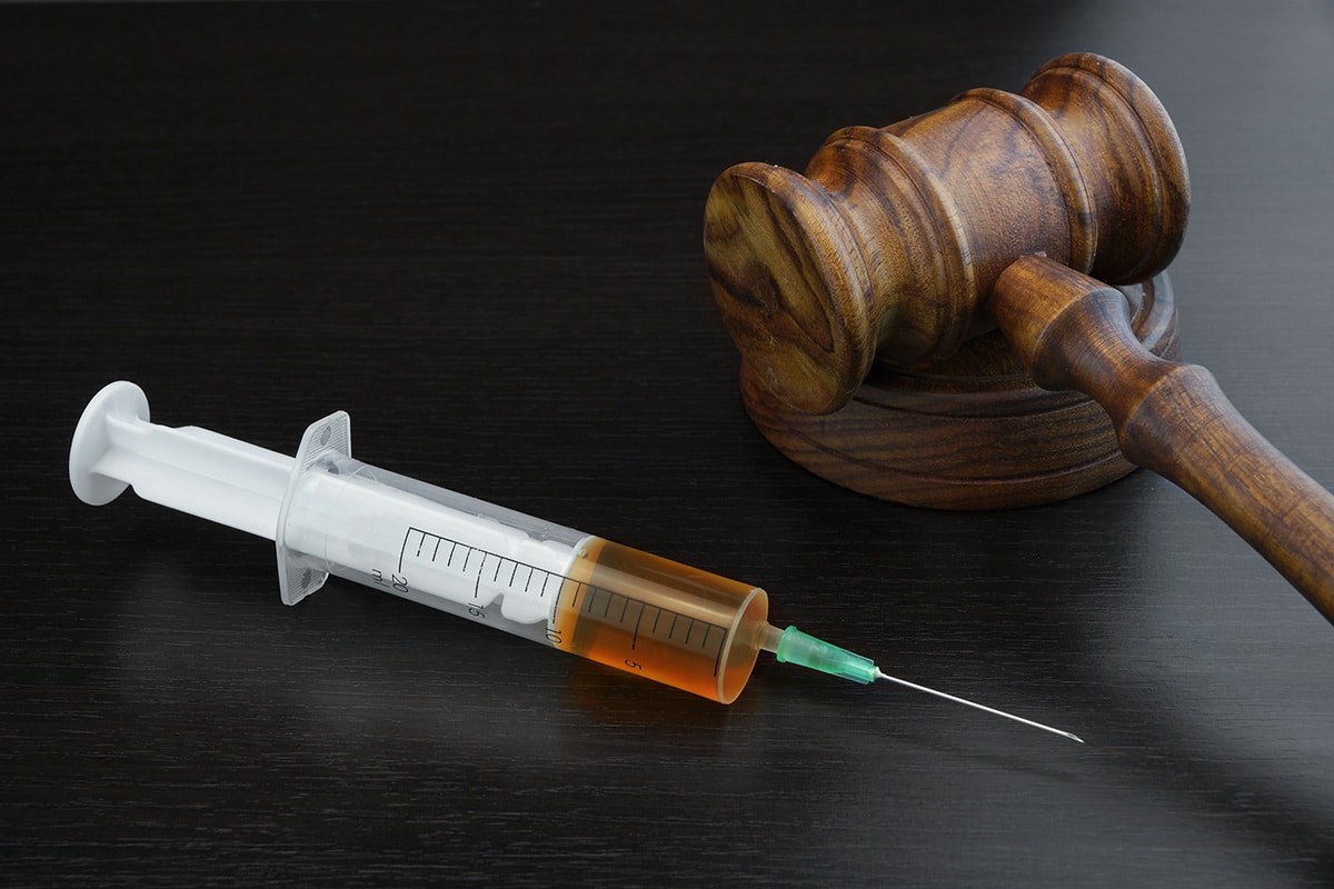 Image: Euthanasia needle and gavel